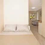 Compact And Comfy On The Greenhill Appartement *