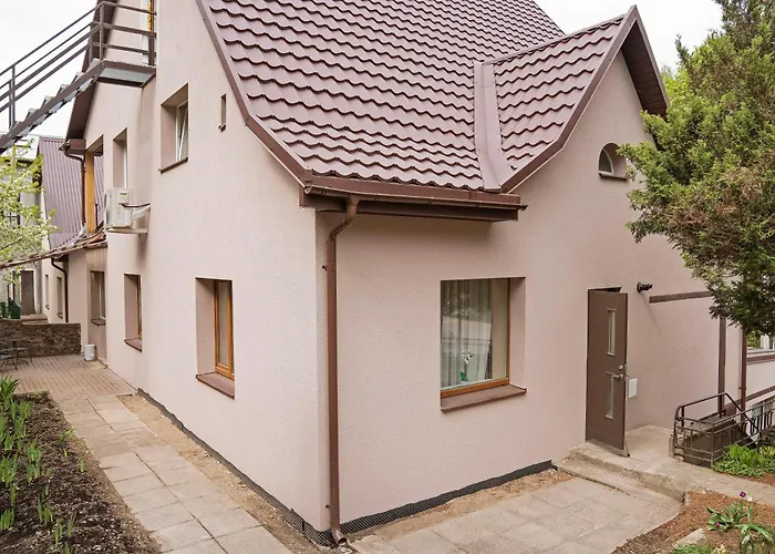 Compact And Comfy On The Greenhill דירה קובנה