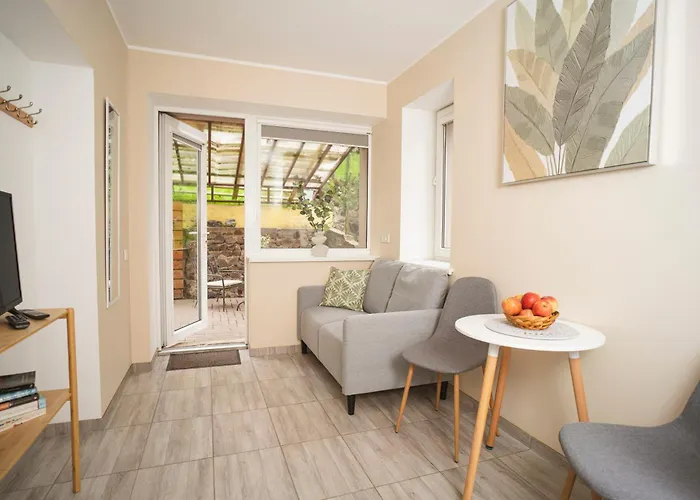 דירה Compact And Comfy On The Greenhill קובנה