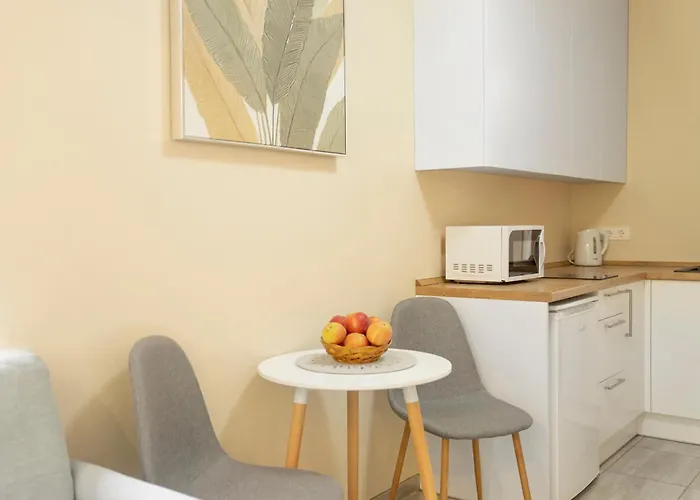 Compact And Comfy On The Greenhill דירה *